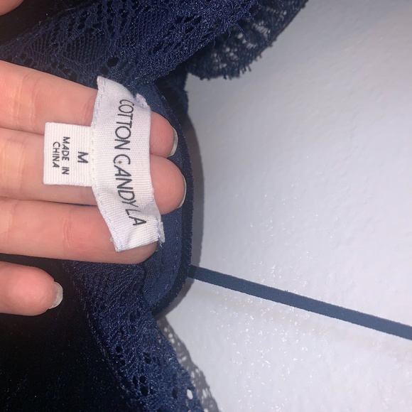 WORN 1X NAVY VELVET LACEY TOP - Picture 3 of 3